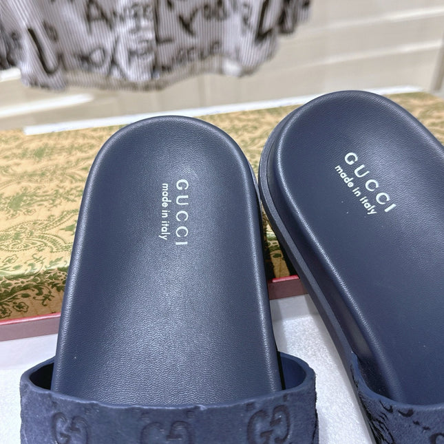GG SLIDES IN NAVY BLUE SUEDE WITH EMBOSSED LOGO STYLE 4