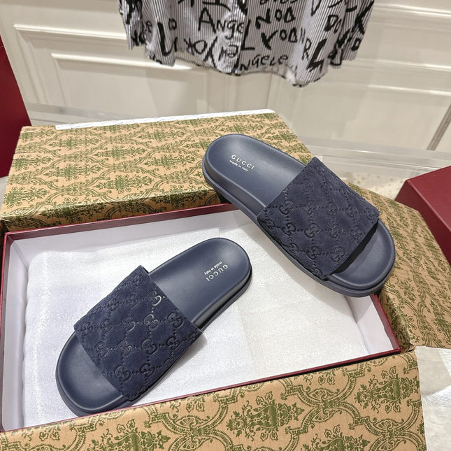 GG SLIDES IN NAVY BLUE SUEDE WITH EMBOSSED LOGO STYLE 4
