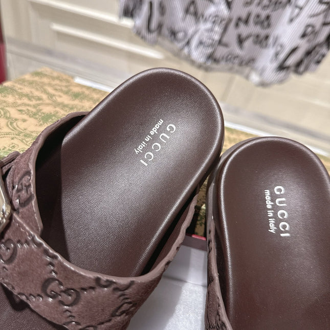 SANDALS IN NAVY BROWN SUEDE EMBOSSED LOGO SILVER HARDWARE