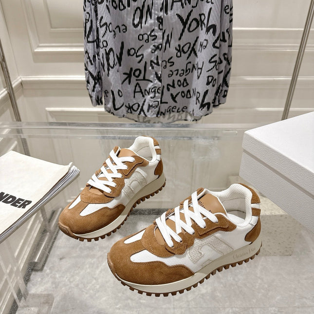 DIOR 25S C'EST DIOR SNEAKER IN WHITE HAZELNUT CALFSKIN AND SUEDE