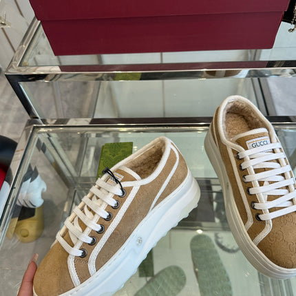 GG TENNIS SNEAKER IN CAMEL BROWN CANVAS WITH BEIGE FLEECE LINING