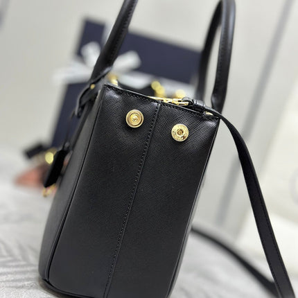 PRADA 25S GALLERIA LARGE BAG 28 IN BLACK CALFSKIN GOLD HARDWRE