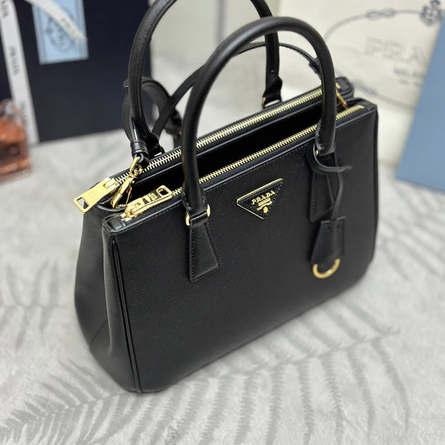 PRADA 25S GALLERIA LARGE BAG 28 IN BLACK CALFSKIN GOLD HARDWRE