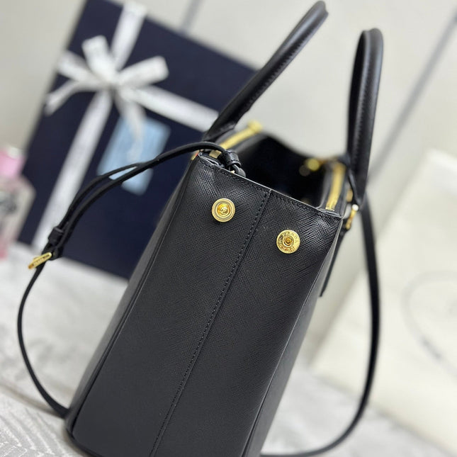 PRADA 25S GALLERIA LARGE BAG 32 IN BLACK CALFSKIN GOLD HARDWRE