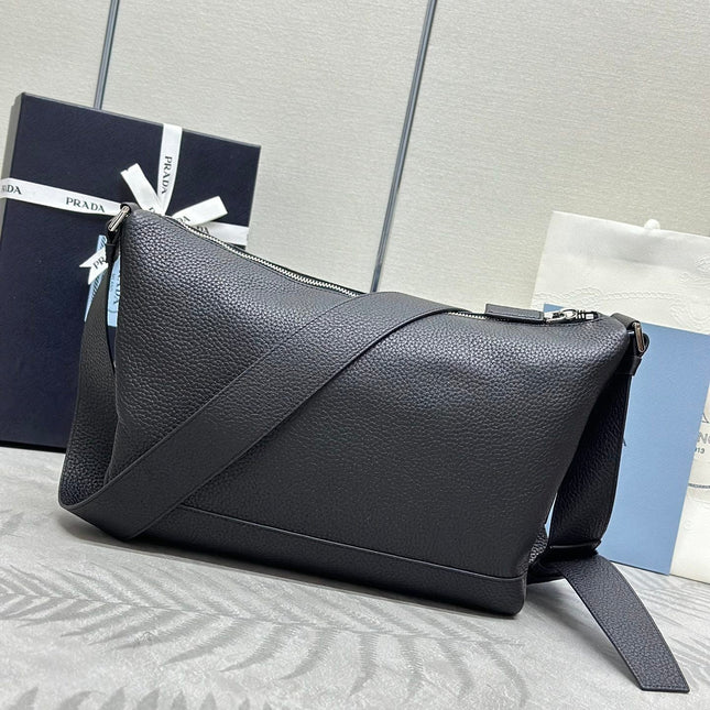 PRADA 25S SHOULDER STRAP BAG 26 IN BLACK CALFSKIN SILVER HARDWRE
