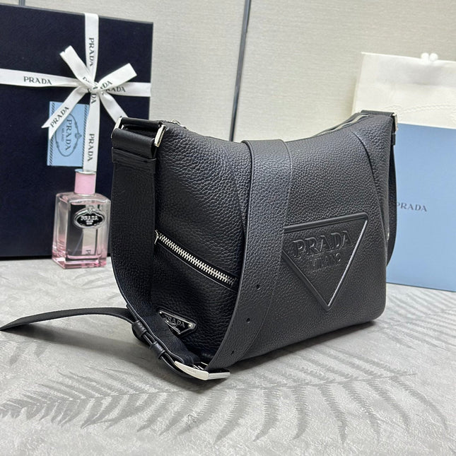 PRADA 25S SHOULDER STRAP BAG 26 IN BLACK CALFSKIN SILVER HARDWRE