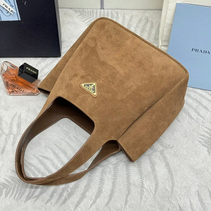 TOTE BAG 25 IN CHERRY WOOD SUEDE GOLD LOGO