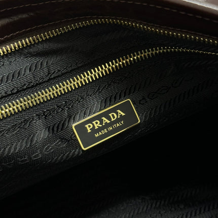PRADA 25S BONNIE EXTRA-LARGE 42 IN DARK BROWN GLOSSY CALFSKIN GOLD HARDWRE