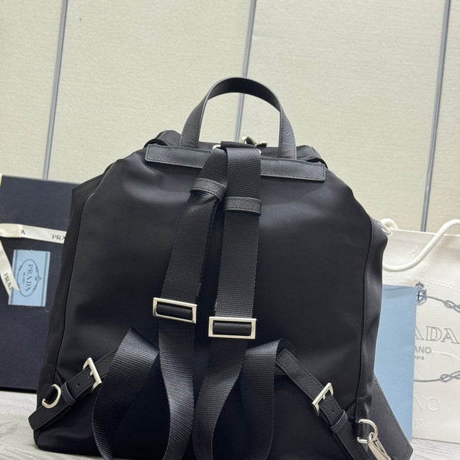PRADA 25S MEDIUM RE-NYLON BACKPACK 39 IN BLACK WITH POUCH