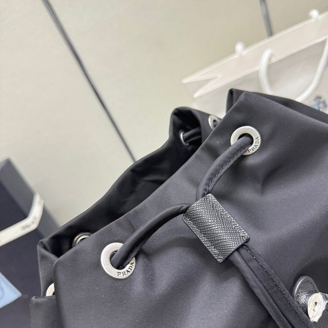 PRADA 25S MEDIUM RE-NYLON BACKPACK 39 IN BLACK WITH POUCH