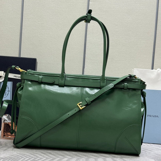 PRADA 25S BONNIE LARGE HANDBAG 38 IN GREEN GLOSSY CALFSKIN GOLD HARDWRE