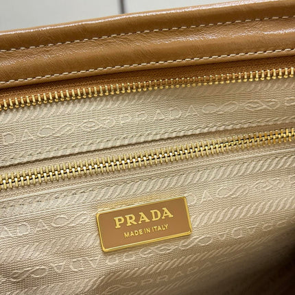 PRADA 25S BONNIE LARGE HANDBAG 38 IN GOLDEN BROWN CALFSKIN GOLD HARDWRE