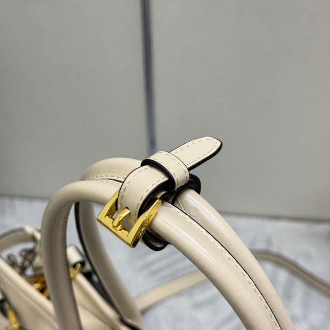 PRADA 25S BONNIE LARGE HANDBAG 38 IN BEIGE CALFSKIN GOLD HARDWRE