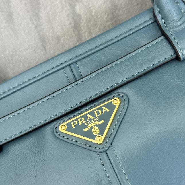 PRADA 25S BONNIE LARGE HANDBAG 38 IN LIGHT BLUE GLOSSY CALFSKIN GOLD HARDWRE
