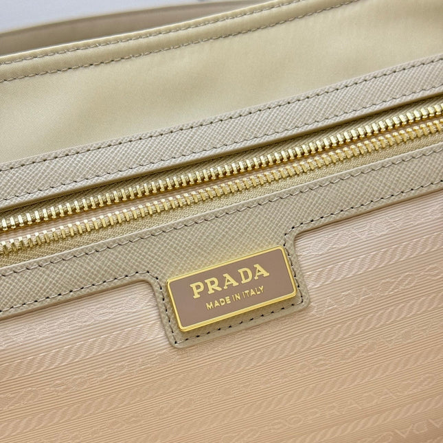 PRADA 25S RE-EDITION 1978 MEDIUM 35 IN DESERT BEIGE NYLON AND SAFFIANO CALFSKIN