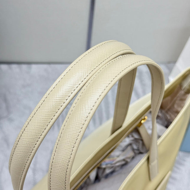 PRADA 25S RE-EDITION 1978 MEDIUM 35 IN DESERT BEIGE NYLON AND SAFFIANO CALFSKIN