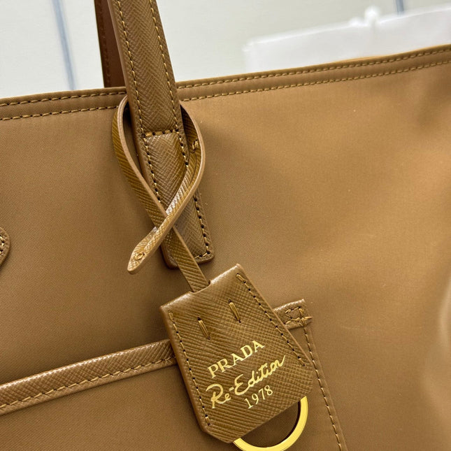 PRADA 25S RE-EDITION 1978 MEDIUM 35 IN DARK CARAMEL NYLON AND SAFFIANO CALFSKIN