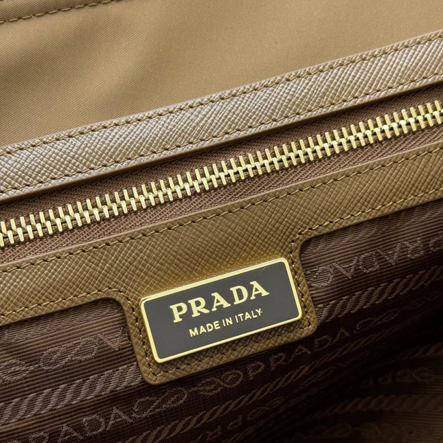 PRADA 25S RE-EDITION 1978 MEDIUM 35 IN DARK CARAMEL NYLON AND SAFFIANO CALFSKIN