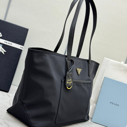 PRADA 25S RE-EDITION 1978 MEDIUM 35 IN BLACK NYLON AND SAFFIANO CALFSKIN
