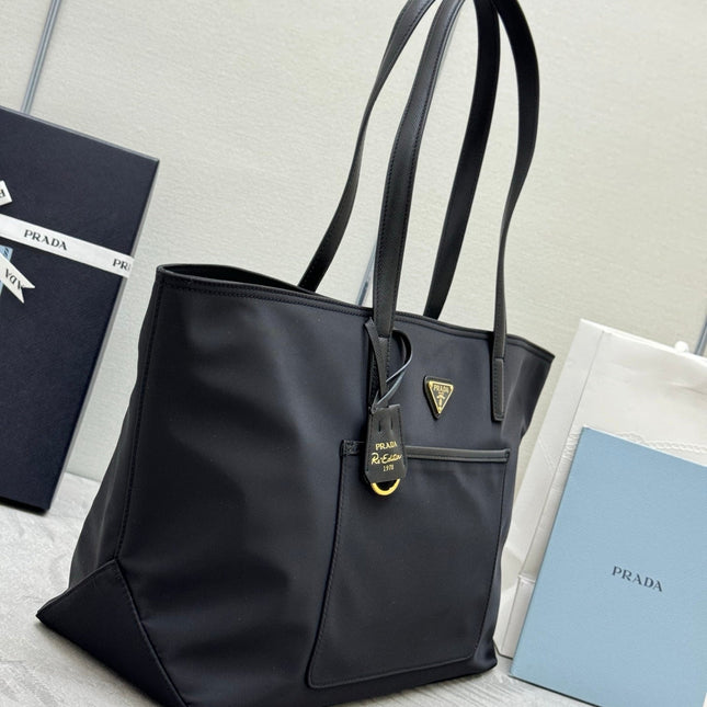 PRADA 25S RE-EDITION 1978 MEDIUM 35 IN BLACK NYLON AND SAFFIANO CALFSKIN