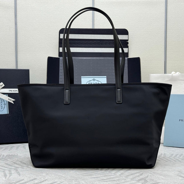 PRADA 25S RE-EDITION 1978 MEDIUM 35 IN BLACK NYLON AND SAFFIANO CALFSKIN