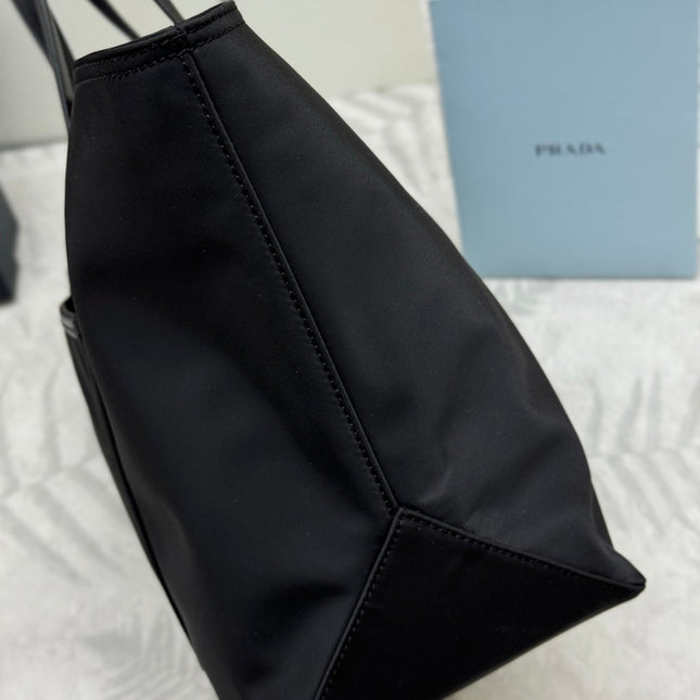 PRADA 25S RE-EDITION 1978 MEDIUM 35 IN BLACK NYLON AND SAFFIANO CALFSKIN
