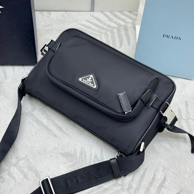 PRADA 25S MEDIUM MESSENGER BAG 35 IN BLACK RE-NYLON AND CALFSKIN