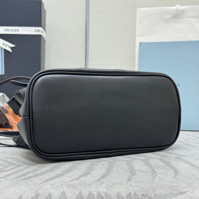 PRADA 25S DADA SMALL BAG 25 IN BLACK CALFSKIN GOLD HARDWRE