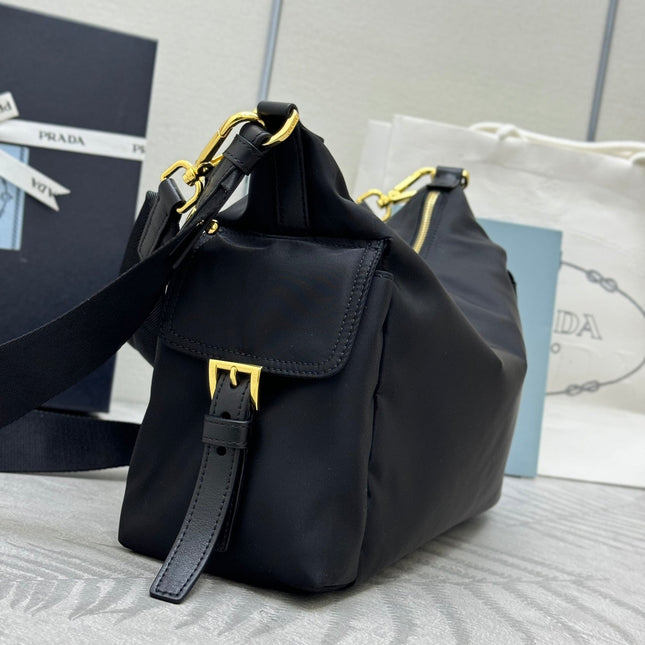 PRADA 25S EXPLORE LARGE RE-NYLON SHOULDER BAG 32 IN BLACK WITH FLAP