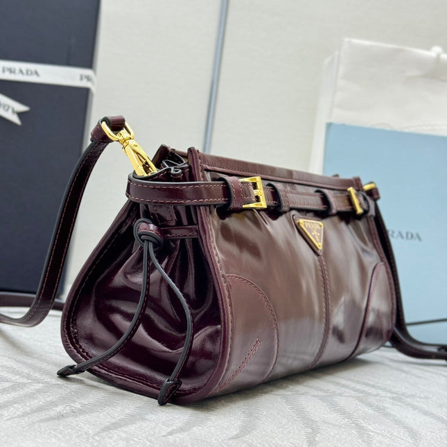 PRADA 25S BONNIE SMALL SHOULDER BAG 26 IN BURGUNDY GLOSSY CALFSKIN GOLD HARDWRE