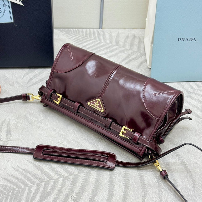 PRADA 25S BONNIE SMALL SHOULDER BAG 26 IN BURGUNDY GLOSSY CALFSKIN GOLD HARDWRE