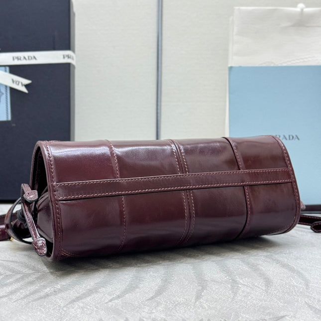 PRADA 25S BONNIE SMALL SHOULDER BAG 26 IN BURGUNDY GLOSSY CALFSKIN GOLD HARDWRE