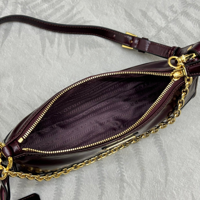 PRADA 25S RE-EDITION 2002 MEDIUM SHOULDER BAG 26 IN BURGUNDY CALFSKIN GOLD HARDWRE