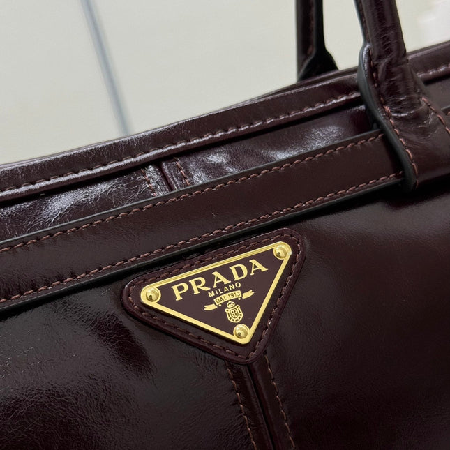 PRADA 25S BONNIE LARGE HANDBAG 38 IN BURGUNDY GLOSSY CALFSKIN GOLD HARDWRE
