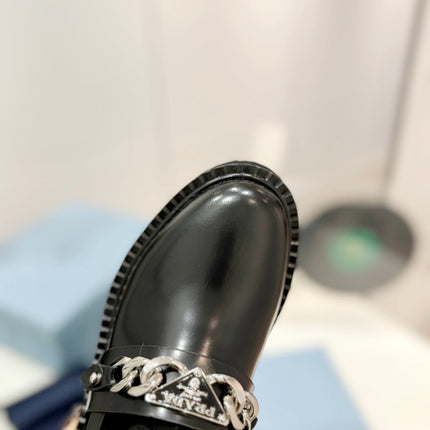 PRA SHORT BOOTS OPEN EDGE CHAIN BLACK CALFSKIN