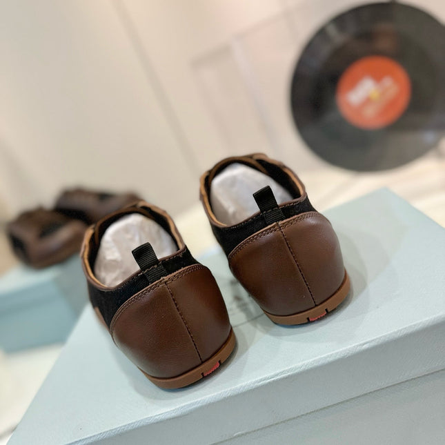 SNEAKERS IN BROWN LAMBSKIN AND BLACK CANVAS