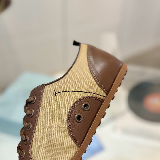 SNEAKERS IN BROWN LAMBSKIN AND BEIGE CANVAS