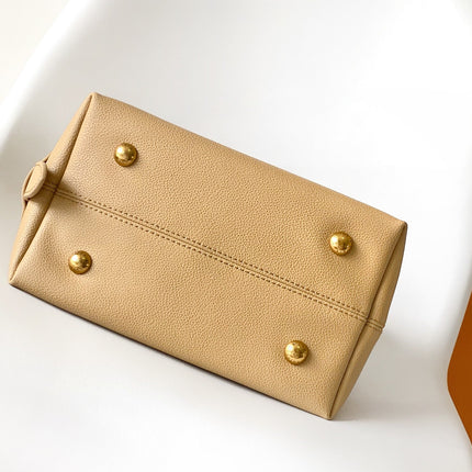 LV 25S LOW KEY HOBO BAG 28 CM IN BEIGE CALFSKIN