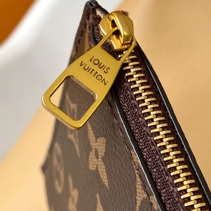 LV 25S LOW KEY HOBO BAG 28 CM IN BEIGE CALFSKIN