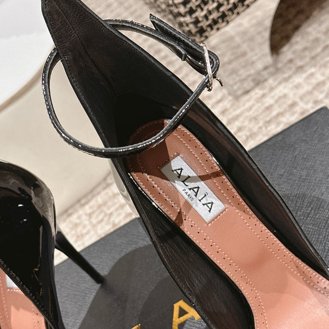 ALAIA ROUND-TOE HIGH HEELS 10 CM IN BLACK CALFSKIN