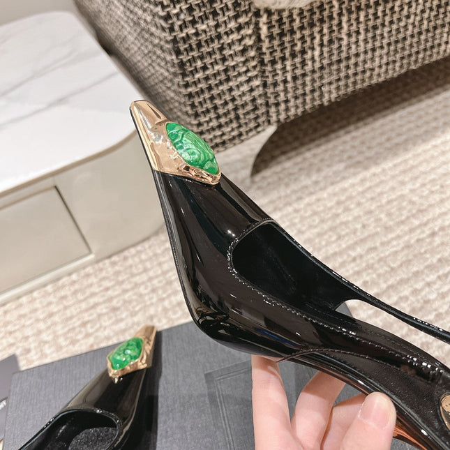 DUNE HIGH 10 CM SLINGBACK PUMPS IN BLACK PATENT LEATHER WITH GREEN CRYSTAL