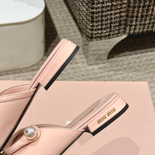 FLAT MULE IN BABY PINK MIX BLACK PATENT CALFSKIN