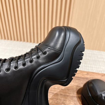 LV WOMEN CHELSEA BOOT IN BLACK MONOGRAM CALFSKIN