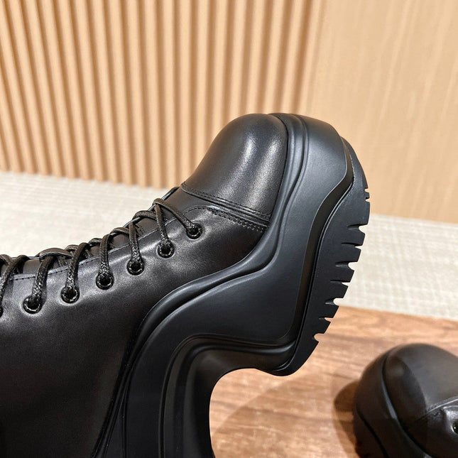 LV WOMEN CHELSEA BOOT IN BLACK MONOGRAM CALFSKIN