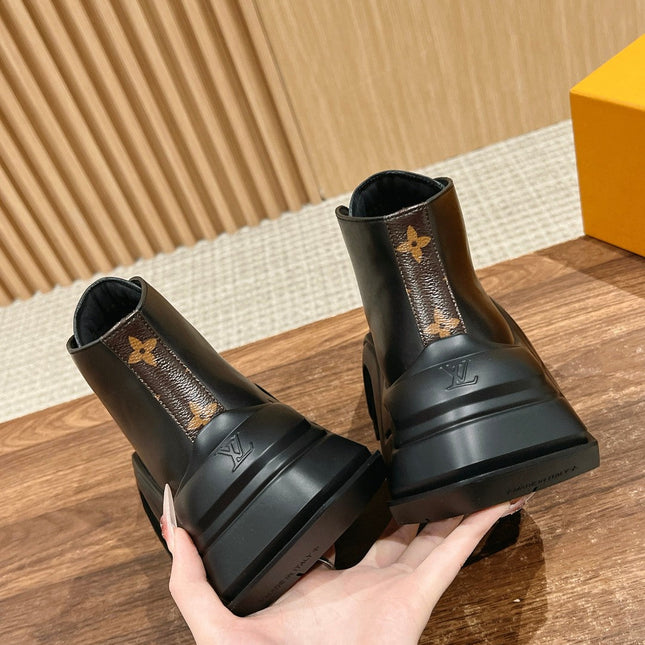 LV WOMEN CHELSEA BOOT IN BLACK MONOGRAM CALFSKIN