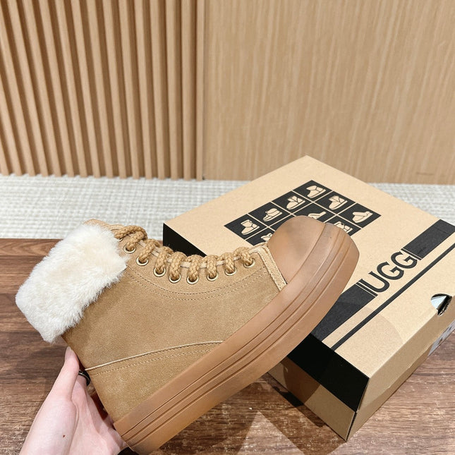 ANKLE BOOTS IN PEANUT BROWN SUEDE AND CALFSKIN