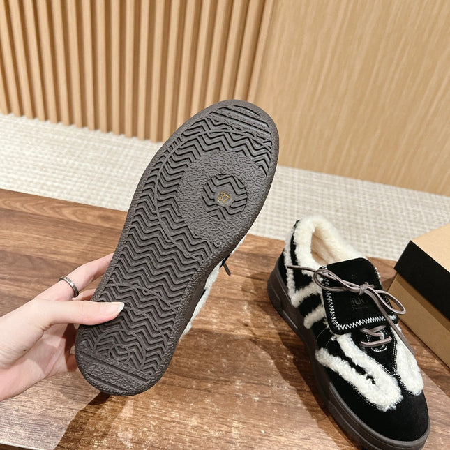 PLATFORM SNEAKER IN BLACK SUEDE AND FLEECE LINING