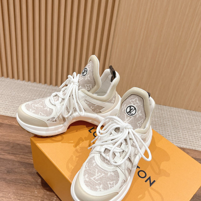 LV ARCHLIGHT SNEAKER IN WHITE CALFSKIN AND CAMEL BEIGE MONOGRAM DENIM