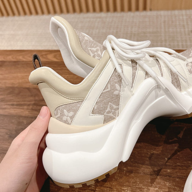 LV ARCHLIGHT SNEAKER IN WHITE CALFSKIN AND CAMEL BEIGE MONOGRAM DENIM