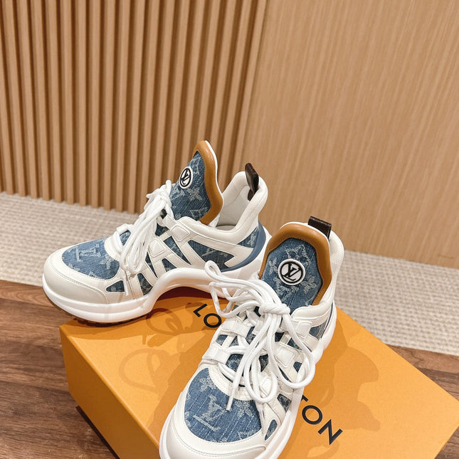 LV ARCHLIGHT SNEAKER IN WHITE CALFSKIN AND LIGHT BLUE MONOGRAM DENIM